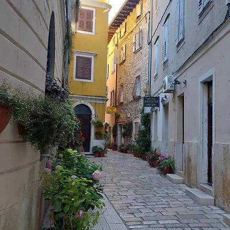 App Olive Old Town Apartment