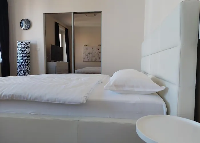 App Olive Old Town * Porec