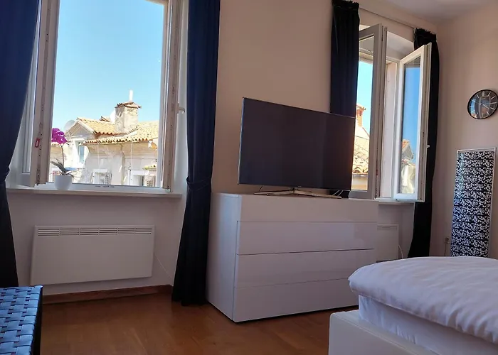 App Olive Old Town アパート